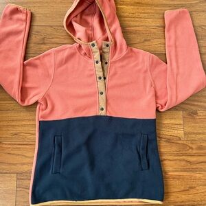 Women’s comfy Two-Tone Fleece Hoodie with Pockets